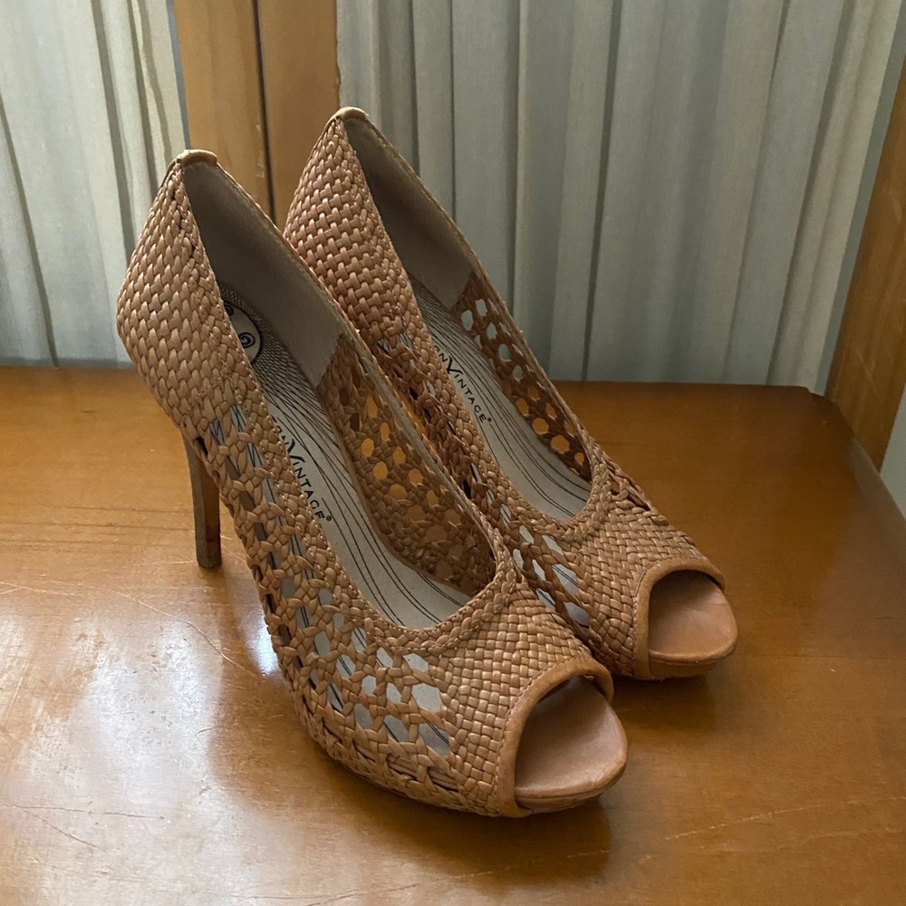 Vintage rayan style heels